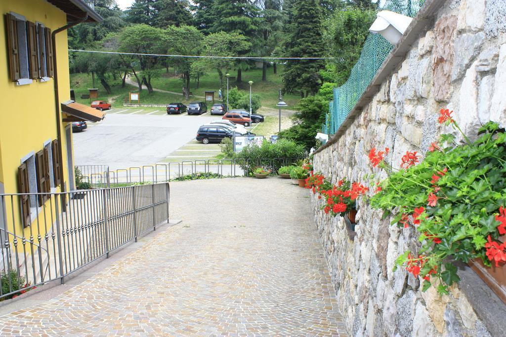 Appartamenti Katia Tremosine Esterno foto